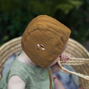 Reversible Linen Bonnet | Optional Embroidery