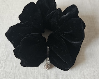 Vintage Velvet Scrunchie with Swarovski rhinestones - Black