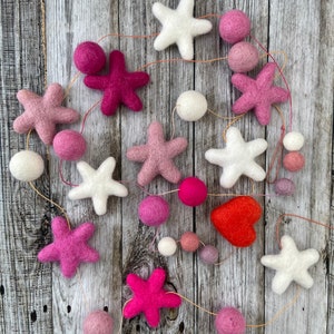 Felt Pom Pom Garland