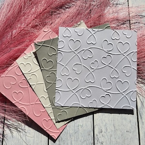 Geprägtes Bastelpapier Herzen / Kordelherzen