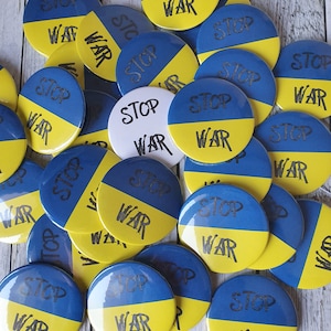 Button Pin &quot;STOP WAR&quot;