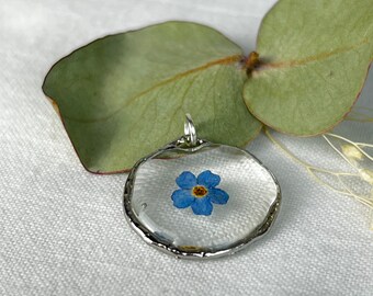 Forget-me-not fine silver pendant with real flower, resin, floral decorations,Christmas,bezel