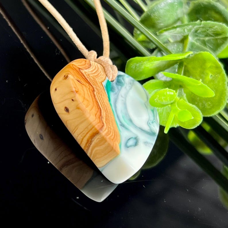 Heart Resin Wood Necklace in Greenwhite & Grey, Epoxy Resin, Burl Wood