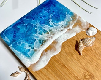 Tabla para servir océano hecha de madera de bambú y resina epoxi, comida real, regalo, cumpleaños, mar, olas, azul
