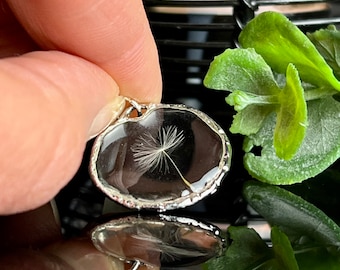 Dandelion fine silver-colored pendant with real dandelion seeds, resin, floral decoration, bezel