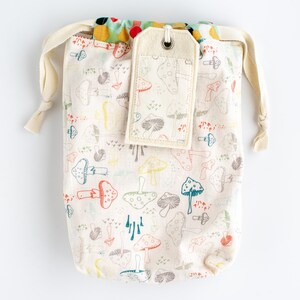 Bolsa de regalo reversible con cuadros coral y verde azulado y etiqueta de regalo reutilizable para amantes de los hongos / Envoltorio sostenible de Finney & Roo