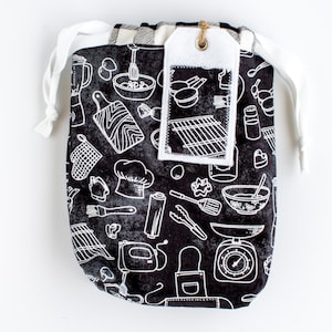 Recipe Ready + Solid Black Reversible Fabric Gift Bag and Reusable Gift Tag Set | Finney & Roo Sustainable Gift Wrap