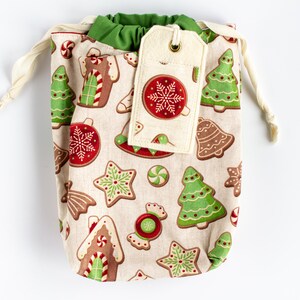 Holiday Cookies + Solid Red Fabric Gift Bag and Reusable Gift Tag Set | Finney & Roo Sustainable Wrapping