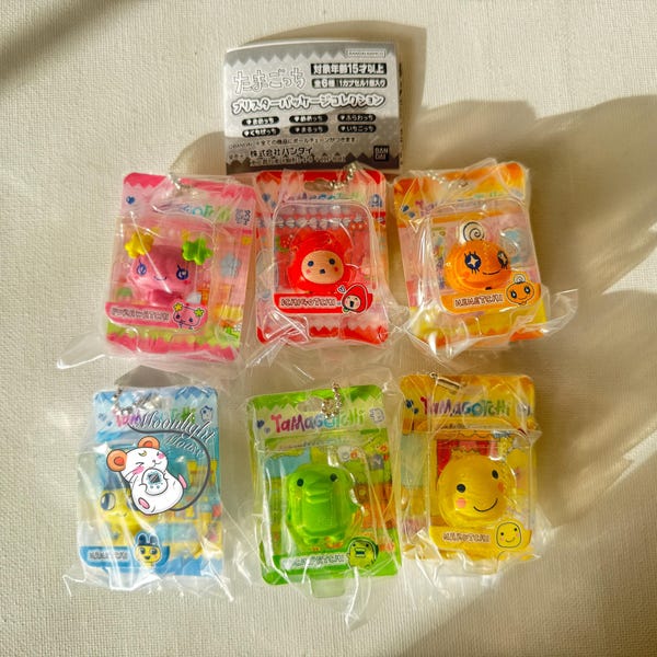Tamagotchi Charaktere Candy Charms Gachapon Mini Schlüsselanhänger Mametchi Kutchipatchi Violetchi Ichigotchi Baby Marutchi