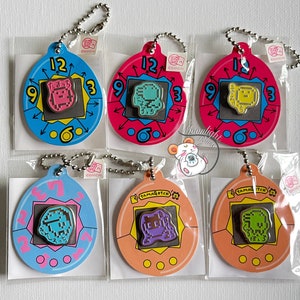Tamagotchi Original Vintage Character Pin Charm Pink Blue Green Kutchipatchi Ginjirotchi Nyrorotchi Tamatchi Bandai Japan 1998