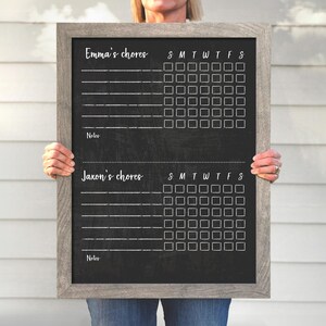 Krijtbord met 24 x 18 karweitjes | Droog uitwisbare karweikaart | Ingelijst karwei | Kleine 2 kinderen: 18401
