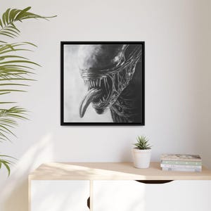 Detailed Xenomorph Portrait on Canvas - Sci-Fi Alien Movie Fan Art
