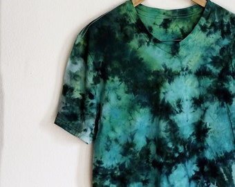 Camisa tie-dye para mujer / Tie-dye con estilo vintage / Tie-dye verde galaxia