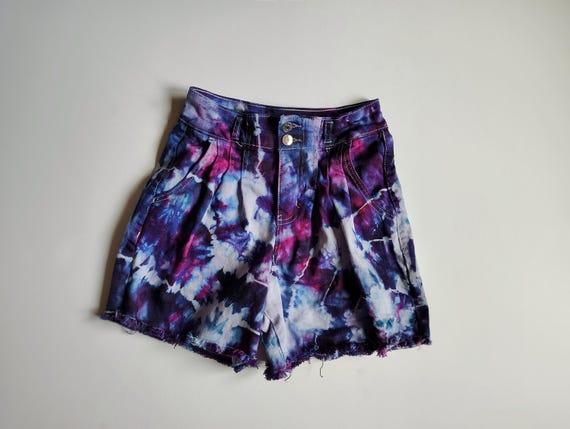 | 00 | Highest Rise A-Line Shorts|