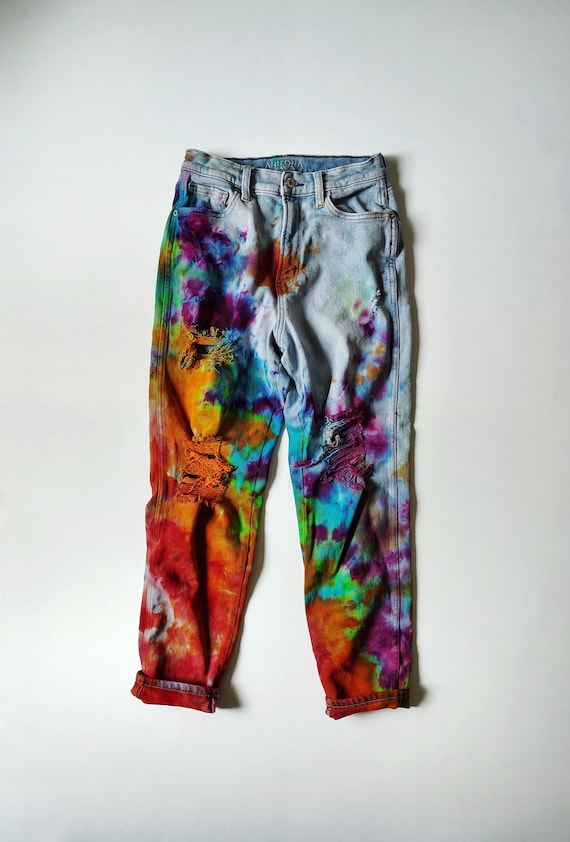 |9| Highest Rise Curvy Mom Jean | Arizona Jean Co Upcycle