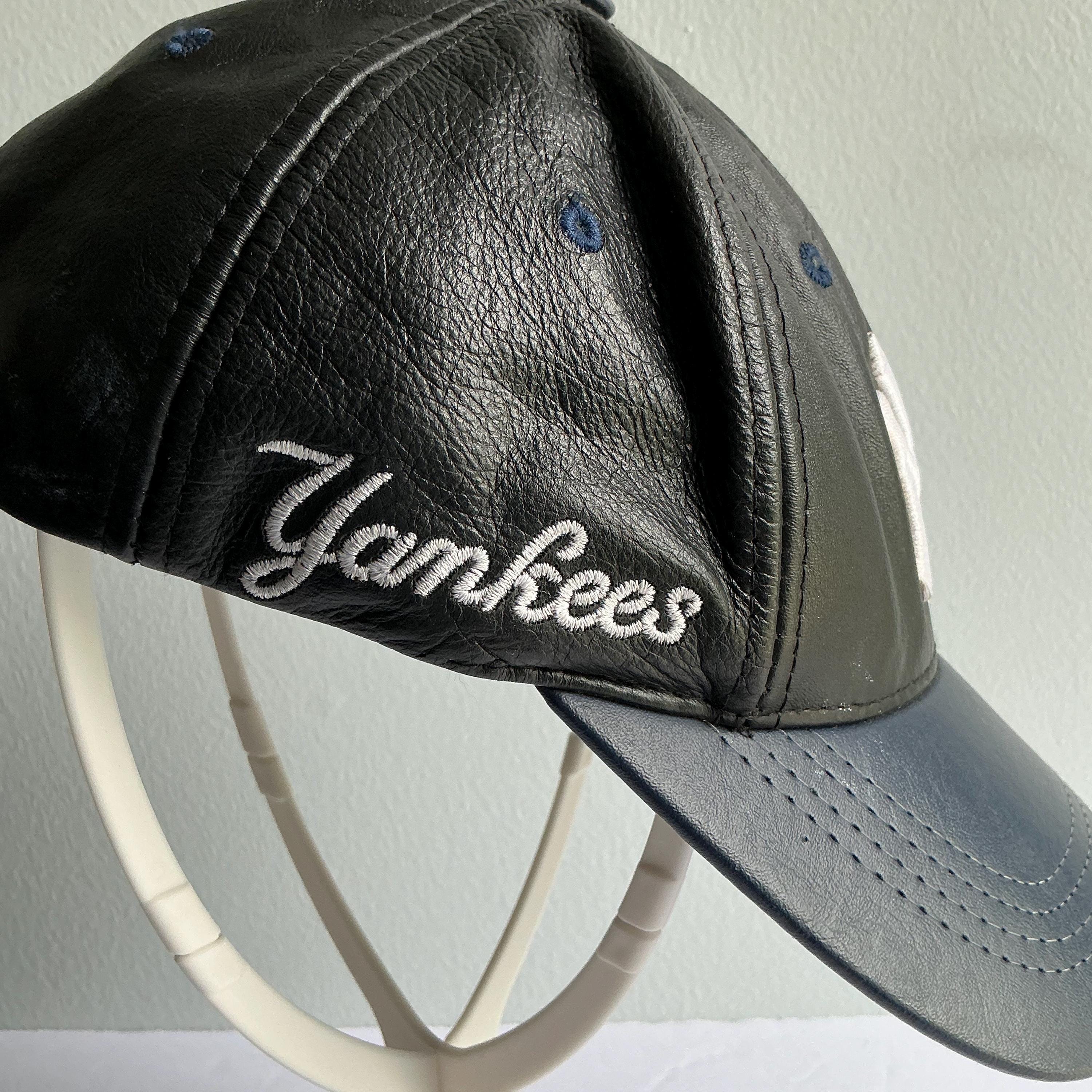 Vintage New York Yankees Genuine Leather Strapback Hat – 1990s