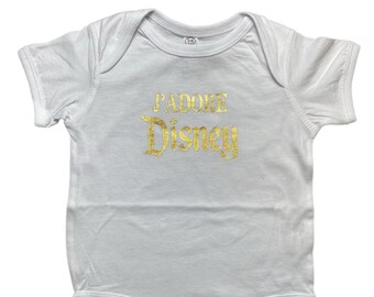 SALE! Jadore Disney, Baby Onesie, Disneyland, Disneyworld, Paris, Disney Vacation, Baby Clothing, Disney Baby, Mickey Mouse