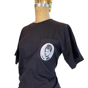 SALE! Audrey Hepburn Black Pocket Tshirt Unisex Mens Womens Hollywood Old Hollywood Movies Actress Vintage Breakfast at Tiffanys