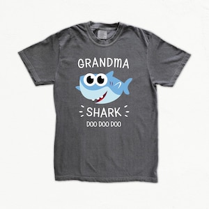 Comfort Colors© Grandma Shark Shirt, Grandma Shirt, Grandma Shark, Grandma Gift, Grandma Birthday, Gift for Grandma, Shark Family Shirts