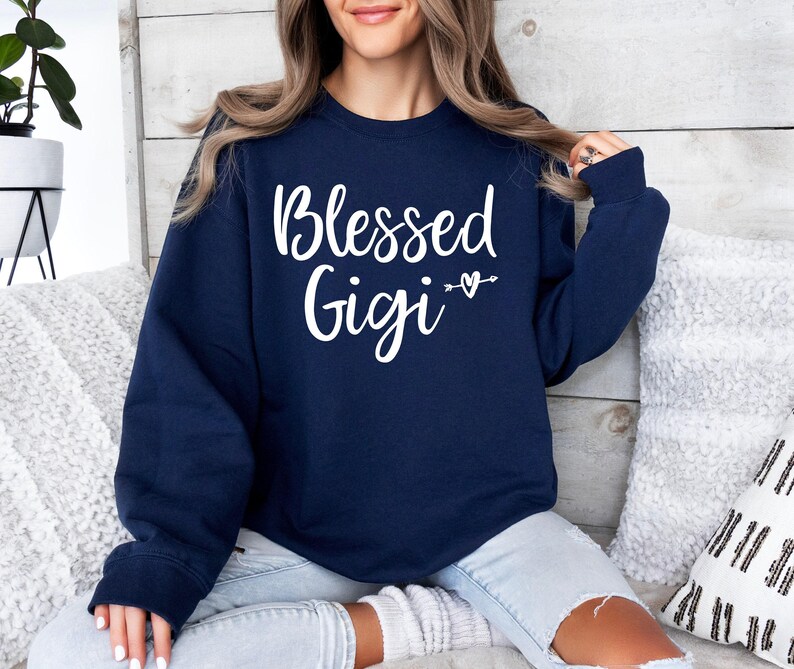 Sudadera unisex Blessed Gigi, sudadera Gigi, camiseta Gigi, regalo Gigi, regalo para Gigi, sudadera abuela imagen 2