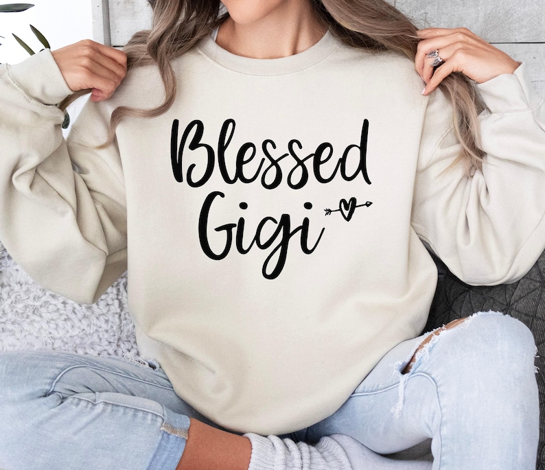 Sudadera unisex Blessed Gigi, sudadera Gigi, camiseta Gigi, regalo Gigi, regalo para Gigi, sudadera abuela imagen 6