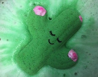 Cactus Bath Bomb. Sweet Cactus Bath Bomb. Cactus Party Favor. Fun Bath Bomb. Gift for Wife. Stocking Stuffer. Handpainted. Flower Bath Bomb.