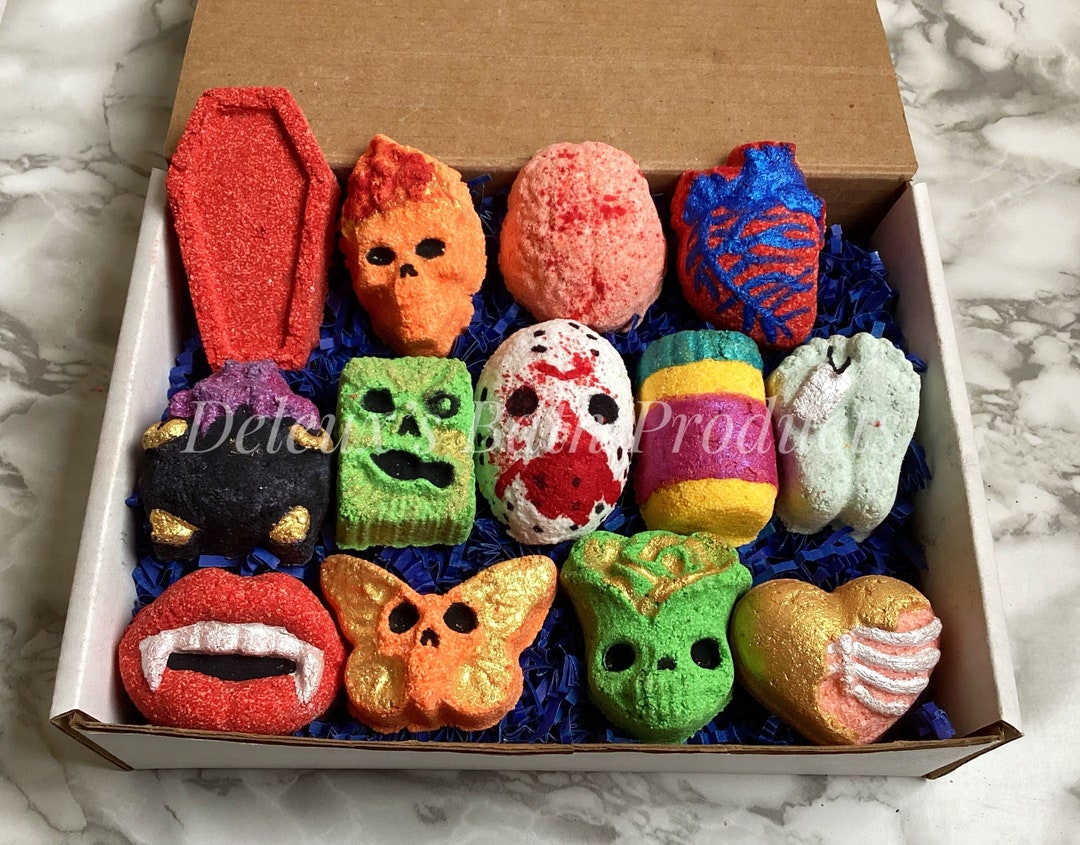 Thirteen Days of Halloween Set. Small Bath Bomb Assorted. Halloween