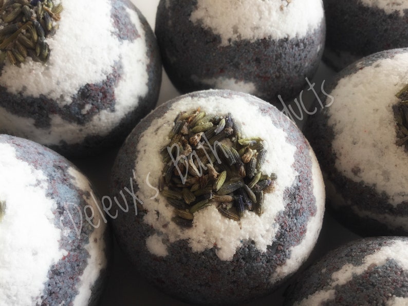 Lavender Blooms Bath Bomb. Lavender Bath Bomb. Topped with real lavender buds. Mother's Day Day Gift. Gift for Mom. Gift for Her. Valentine image 4