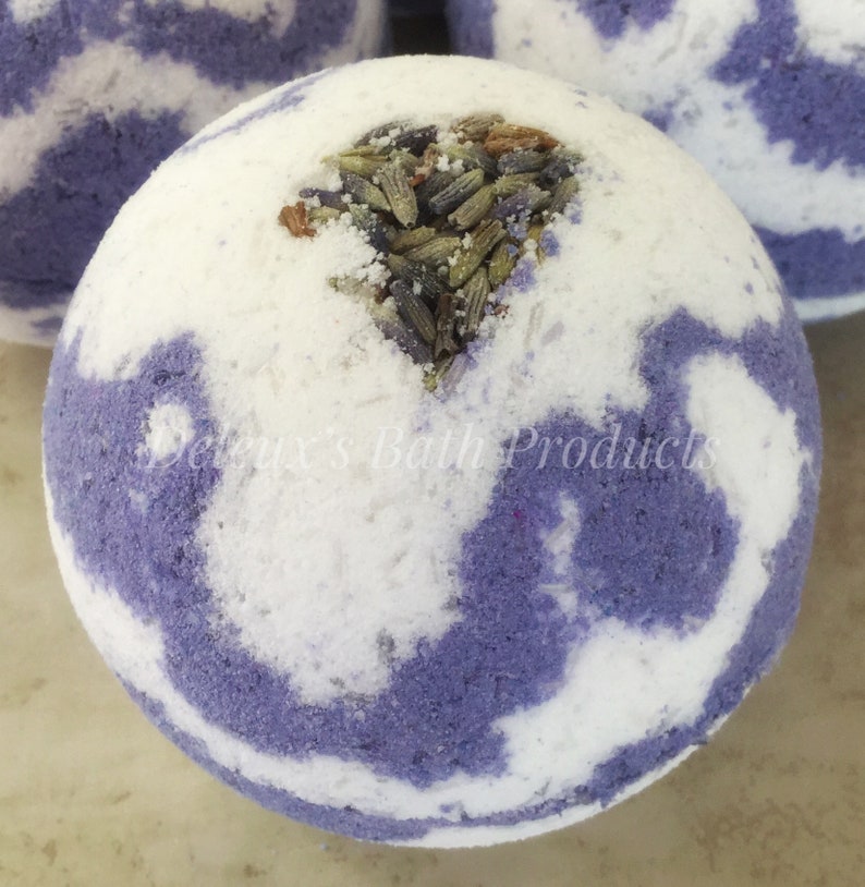 Lavender Blooms Bath Bomb. Lavender Bath Bomb. Topped with real lavender buds. Mother's Day Day Gift. Gift for Mom. Gift for Her. Valentine image 8