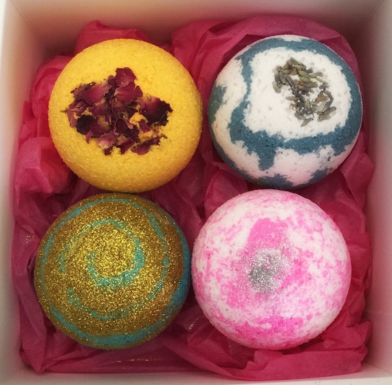 pretty bath bombs