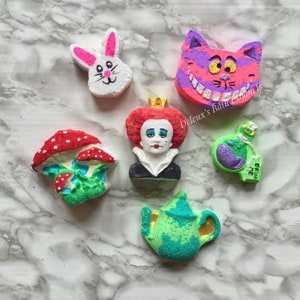 Alice in Wonderland Bath Bomb Set. Tea Party Set of Bath Bombs. Bath Bombs. Mad Hatter. Painted Rose. Cheshire. Gift for Fan. Gift for Mom. image 2