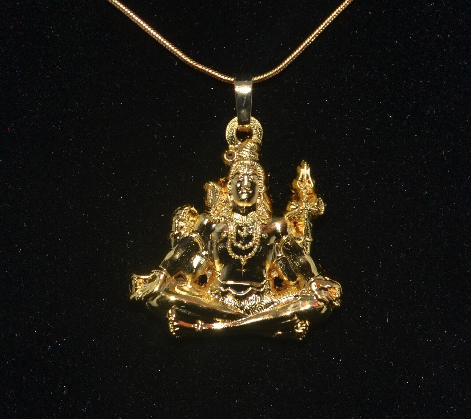 shiv locket gold