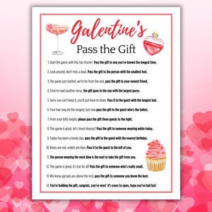 Puede incluir: Una tarjeta de juego imprimible con instrucciones para un juego de "Galentine's Pass the Gift". La tarjeta presenta un fondo de acuarela rosa y rojo con corazones y una magdalena rosa. Las instrucciones est&aacute;n escritas en texto negro e incluyen frases como "Pasa el regalo a la persona con los pies m&aacute;s peque&ntilde;os" y "Pasa el regalo a alguien que lleve blanco hoy."