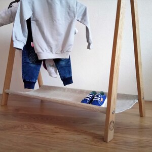 Klädställ för småbarn, Miniklädställ för barn, Klädställ med canvas, Barngarderob, Förvaring för klädkläder, Hopfällbart A-ramställ, Montessoribarn bild 3