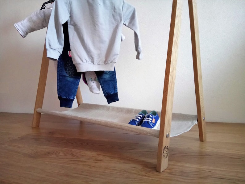 Klädställ för småbarn, Miniklädställ för barn, Klädställ med canvas, Barngarderob, Förvaring för klädkläder, Hopfällbart A-ramställ, Montessoribarn bild 3