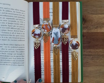 Autumnal elastic ribbon bookmarks adjustable with different subjects / handmade from polymer clay motifs forest