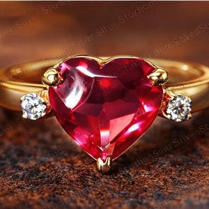ruby heart ring, heart ruby ring, ruby diamond ring, gold ruby ring, anniversary gift, gift for her, romantic jewelry, heart shape ring, promise ring, valentines gift, bridal jewelry, july birthstone, fine jewelry