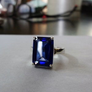 Emerald cut blue sapphire engagement ring yellow gold, Blue sapphire solitaire ring, September birthstone jewelry, Blue sapphire ring