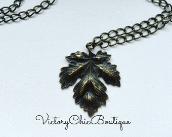 Long necklace Long chain necklase Pendant necklace Leaf necklace Leaf pendant necklace Bronze Extra long necklace Boho necklace Maple charm
