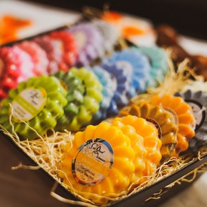 Wax Tart Gift Basket // 21 Different Scented Tarts includes the scents of  Floral, Masculine, Earthy, and Food