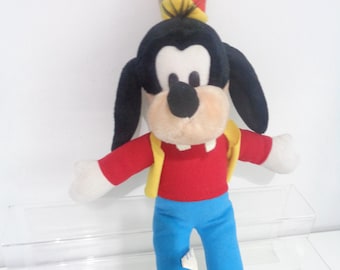 Vintage Disney Goofy Dog Soft Plush Toy from Disneyland 14 inch