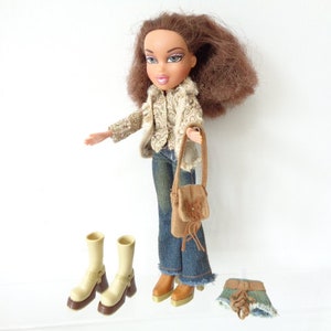 Bratz Yasmin Earth Girl Guitar Hippie Fashion Passion Vintage MGA Doll  Figure