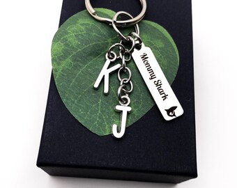 KEYCHAIN for Mom - "Mommy Shark" keychain with children's initials - gift for Mom - bag charm, purse charm