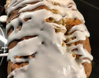 Irish Soda Bread with Raisins and glazed icing. Baked fresh when ordered. Full size loaf. Ships free. Gift this Bread.