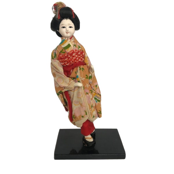 Vintage japonaise Maiko Geisha Doll années 1950 peinte à la main en soie rouge sculptée 9 pouces