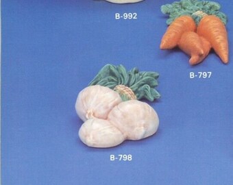 Onion Bunch Vegetable Wall Decor Ceramic Mold Byron 798 EXCELLENT 8x4"