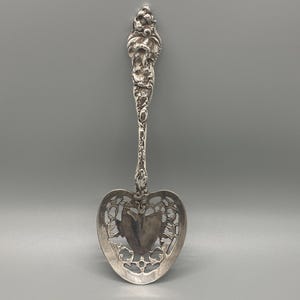 Vintage Art Nuevo Repousse Sterling Silber Servierlöffel