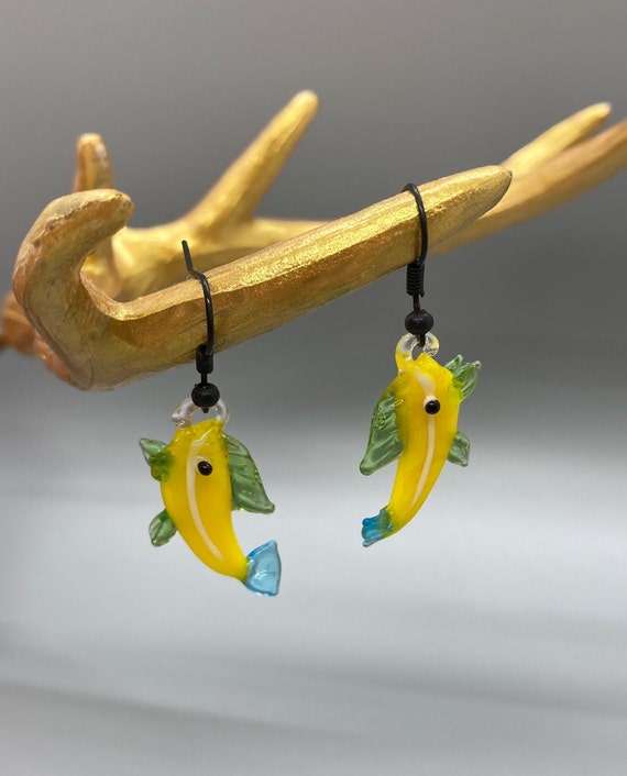 Yellow Hand Blown Art Glass Earrings of Little Ye… - image 1