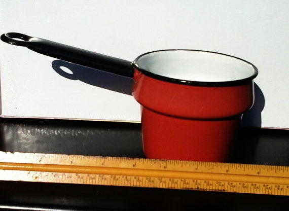 Pink Enamelware Small 2 Cup Saucepan With Lid 