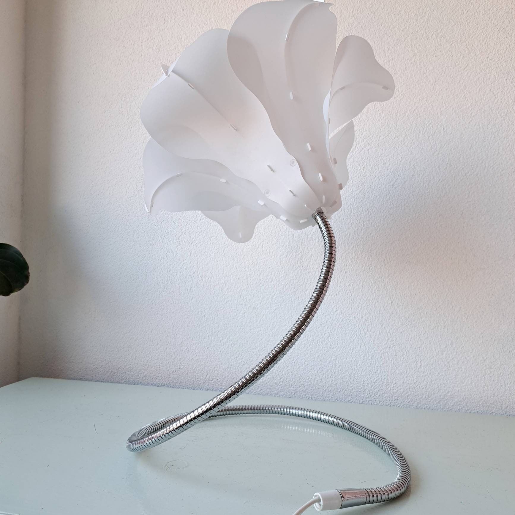 Paloma cheap flower lamp